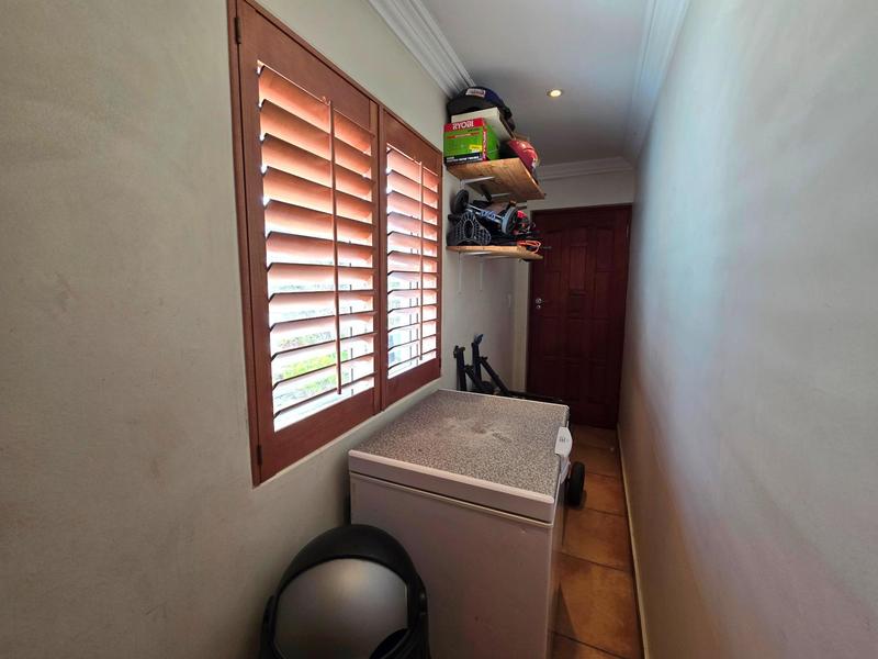 5 Bedroom Property for Sale in Golden Mile Western Cape
